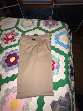 Dockers Men's Khaki Chinos - Tan